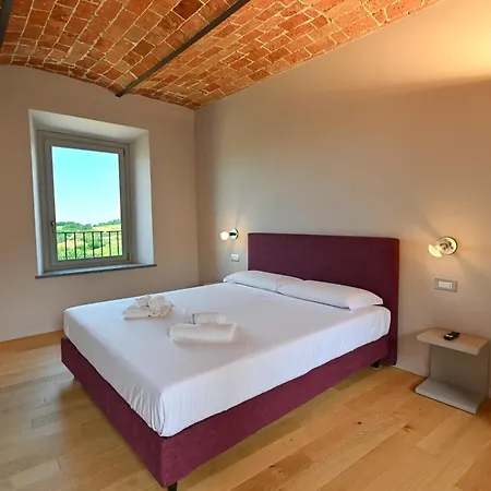 Bed and Breakfast Castello Di Monferrato 4*