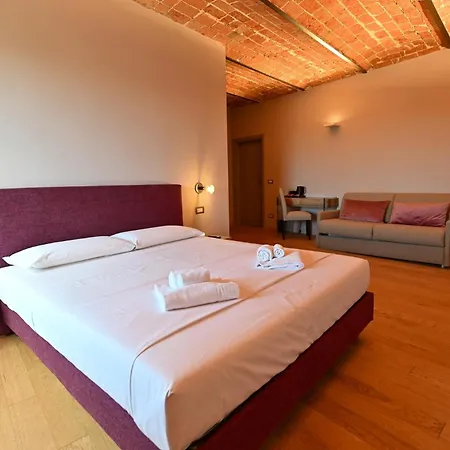 Castello Di Monferrato Bed and Breakfast 4*