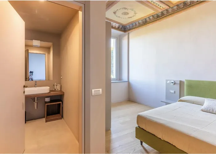 Castello Di Monferrato Alojamento de Acomodação e Pequeno-almoço 4*